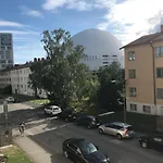 Cosy B&B-Well Located- Directly At Globen Ericsson